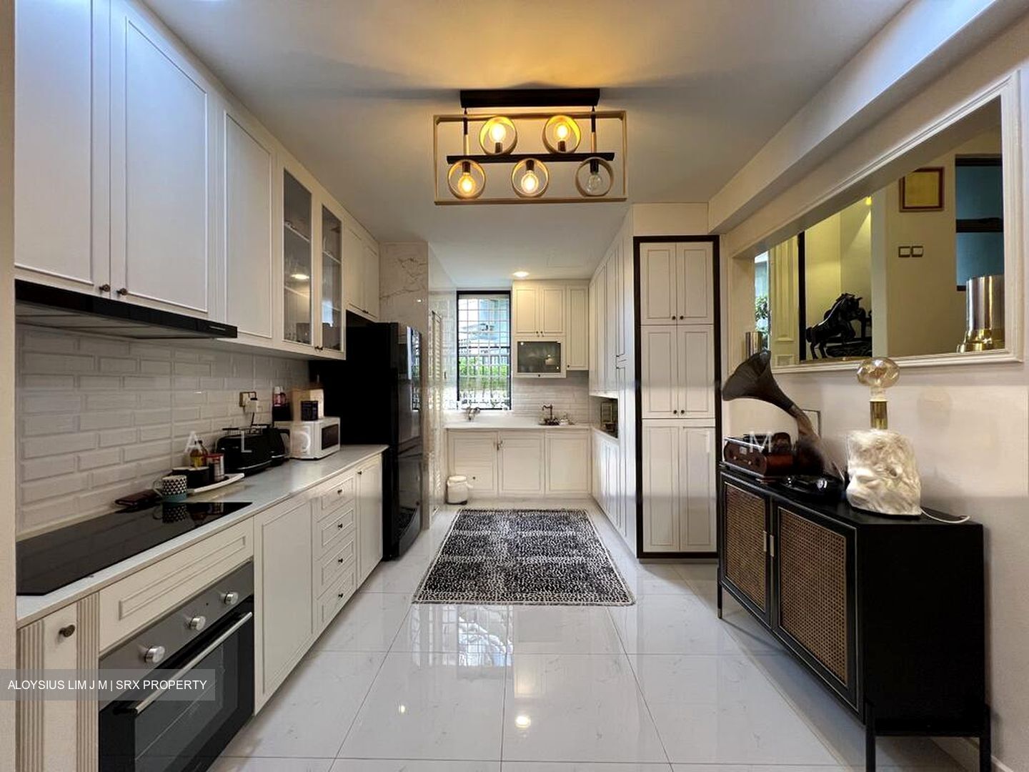 Kew Gate (D16), Terrace #501794451